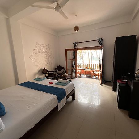 Prana Beach Hotel Ex Guli Хиккадува Экстерьер фото