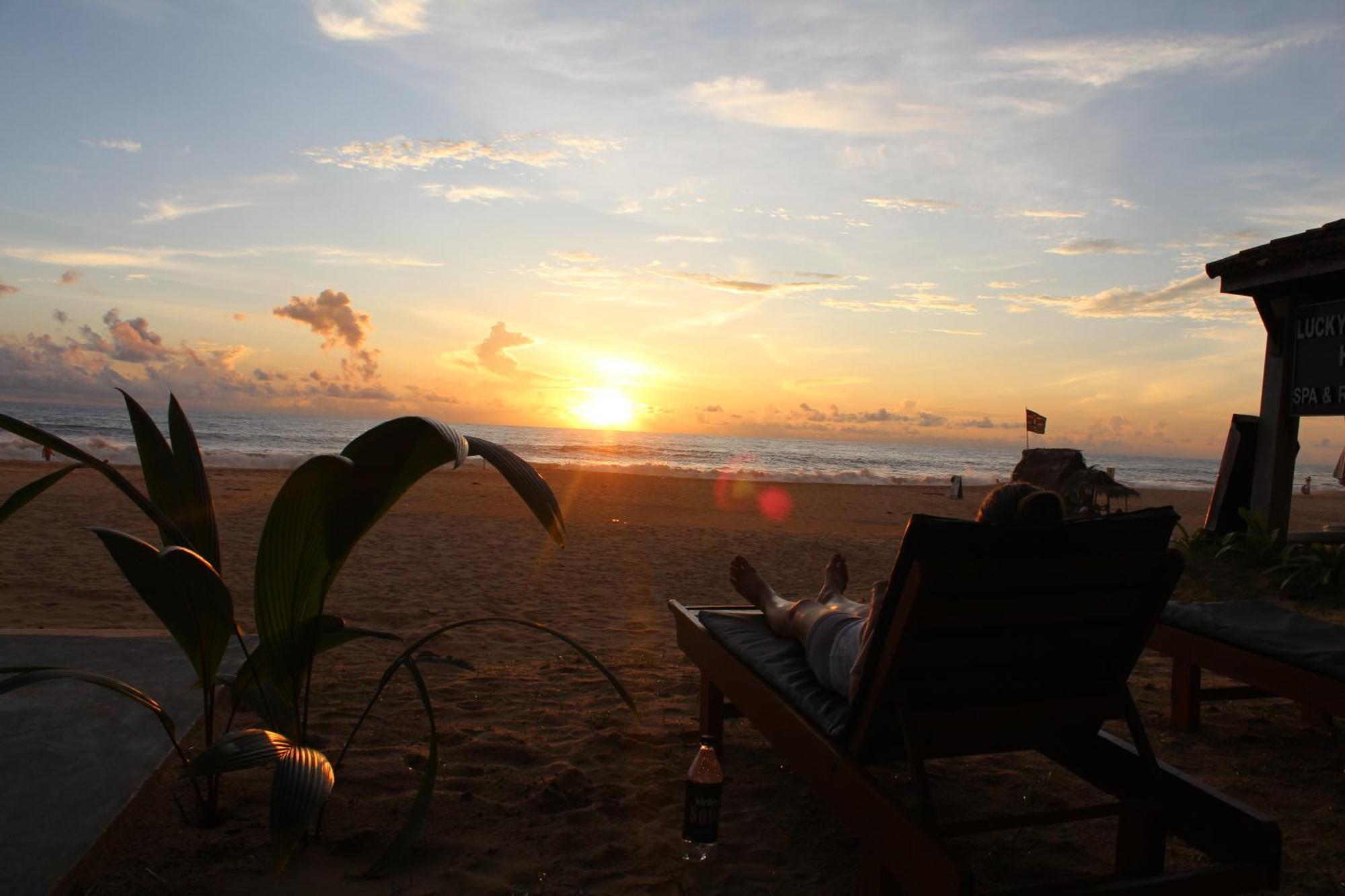 Prana Beach Hotel Ex Guli Хиккадува Экстерьер фото