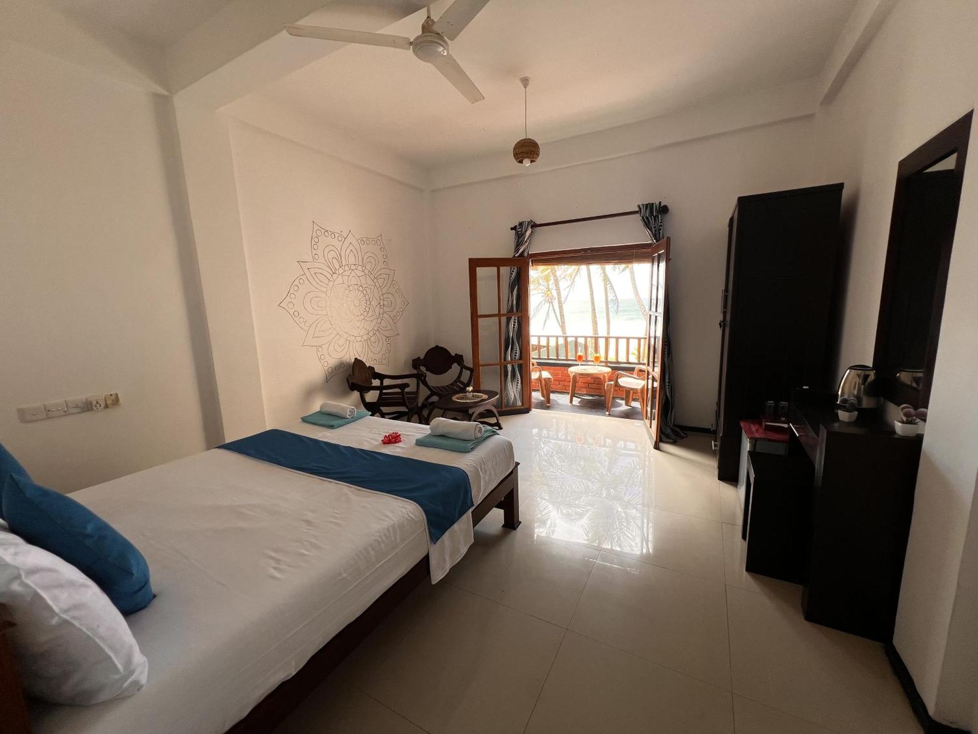 Prana Beach Hotel Ex Guli Хиккадува Экстерьер фото
